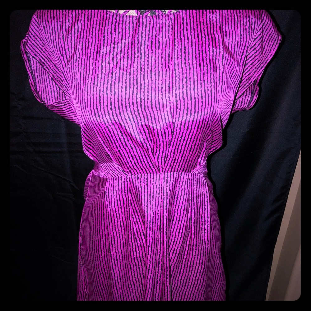 Women's summer dress size large runs small